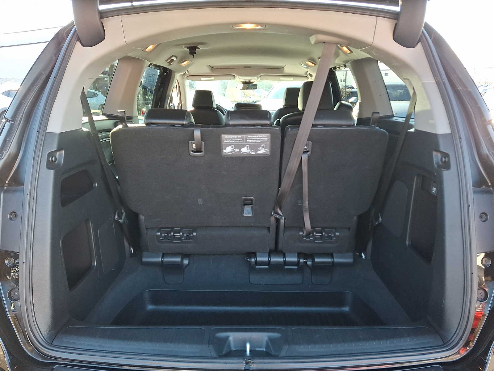 Thumbnail: 2023 Honda Odyssey - 25