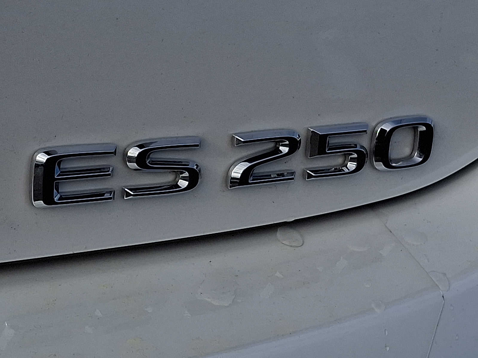 Thumbnail: 2023 Lexus ES - 28