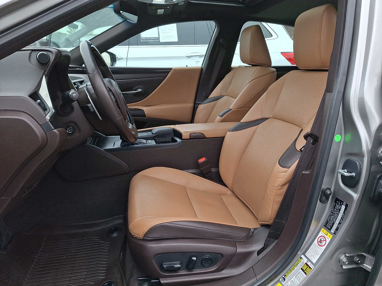 Thumbnail: 2019 Lexus ES - 10