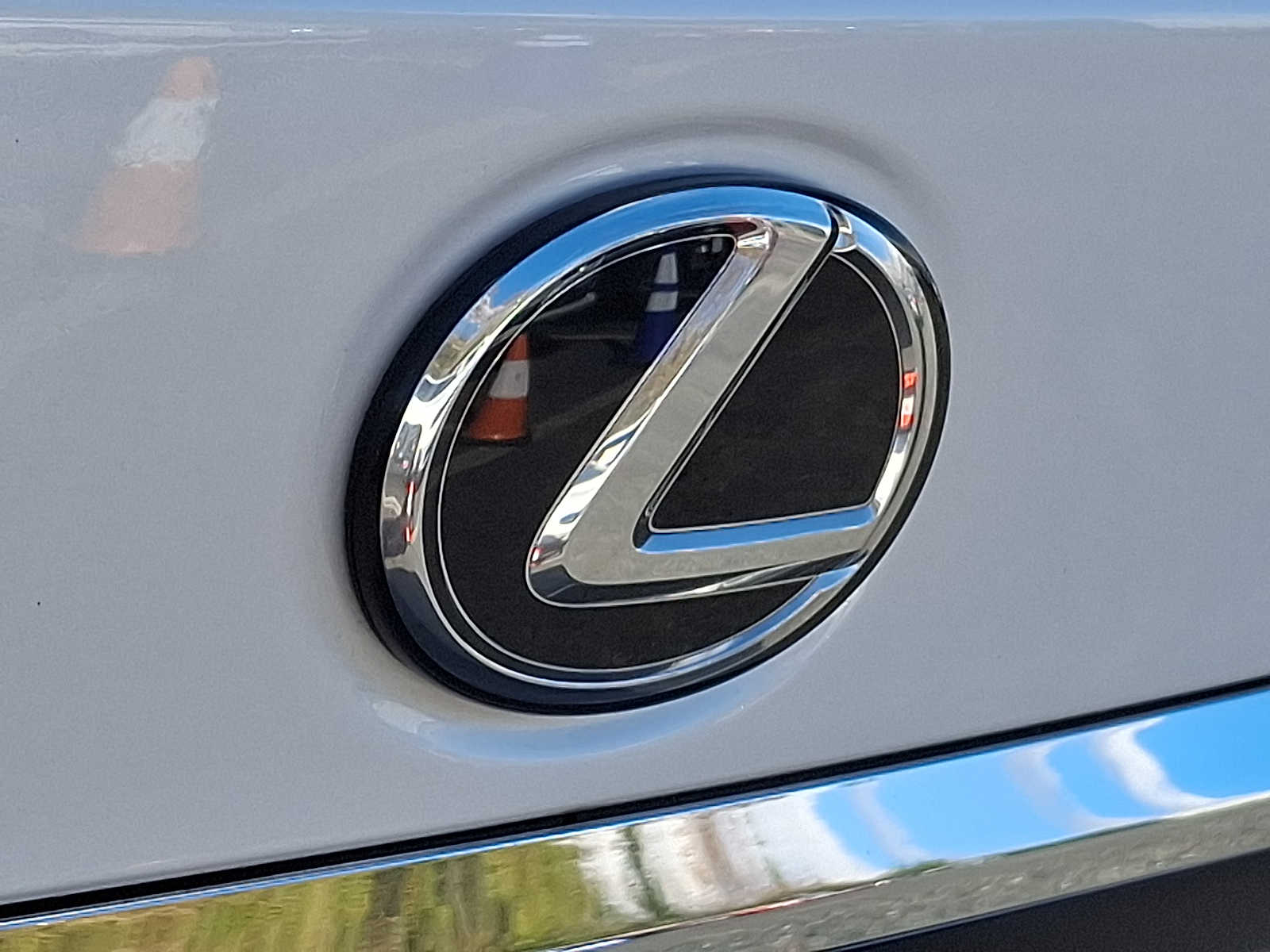 Thumbnail: 2024 Lexus ES - 29