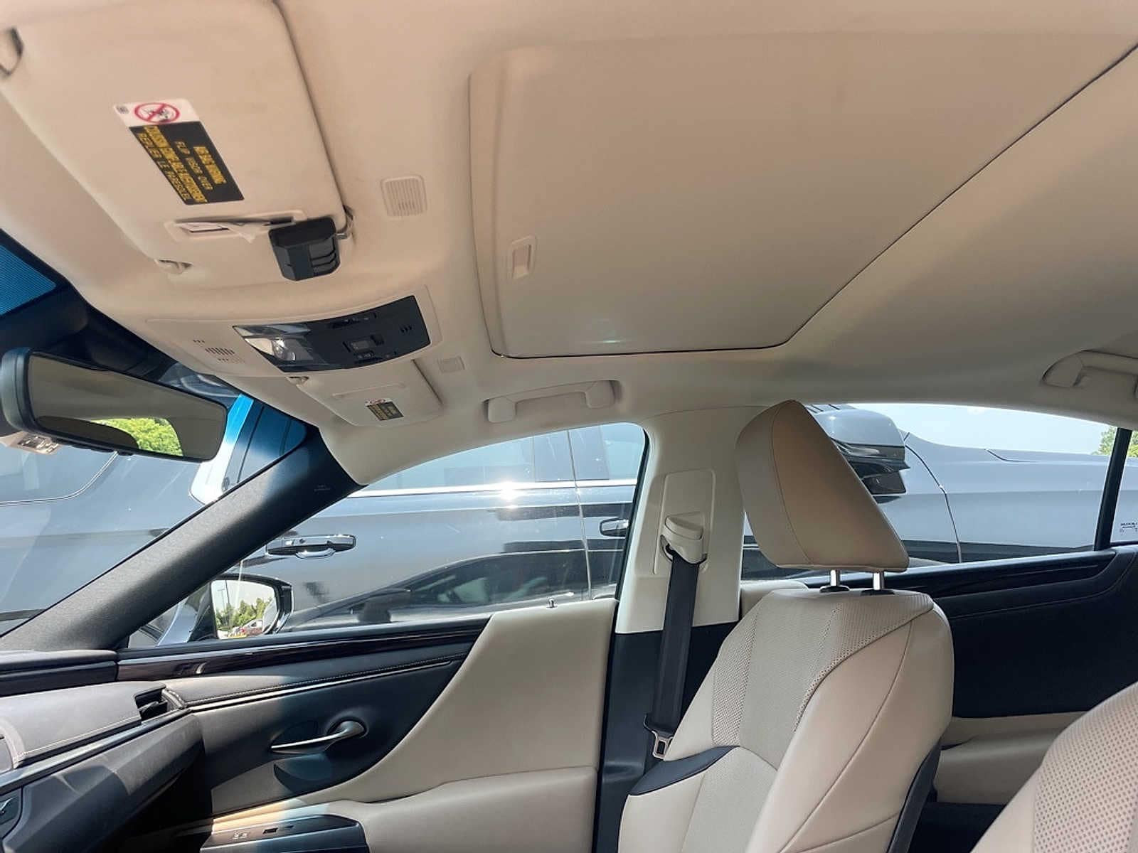 Thumbnail: 2019 Lexus ES - 5