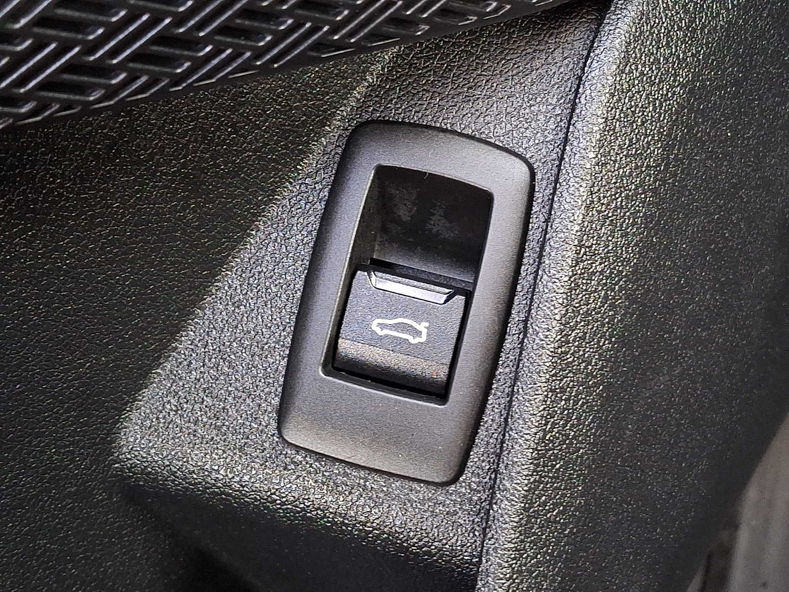 Thumbnail: 2023 BMW X1 - 24