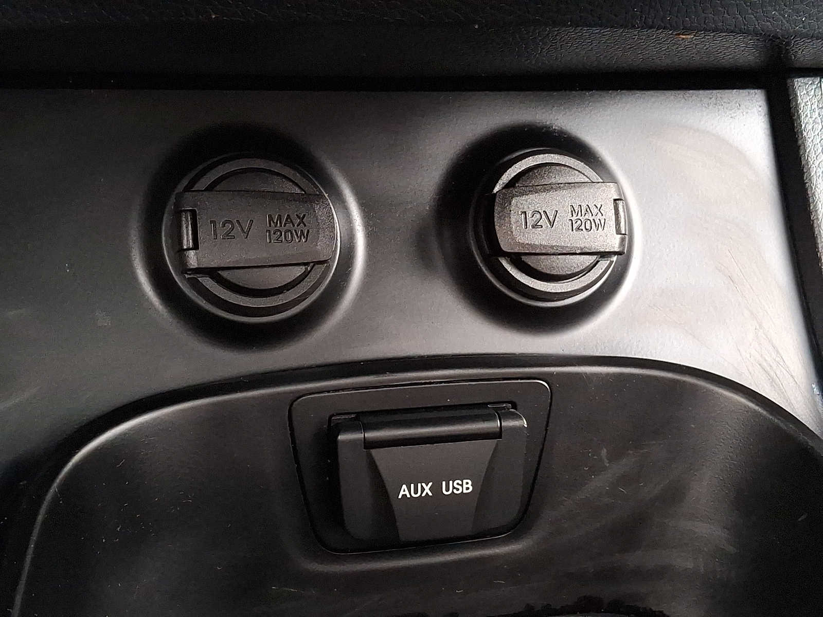 Thumbnail: 2015 Hyundai Santa Fe - 23