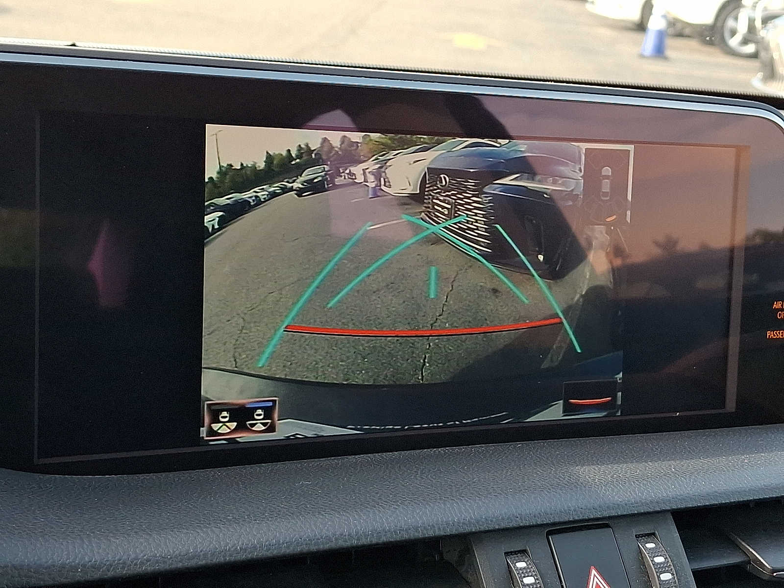 Thumbnail: 2019 Lexus ES - 12