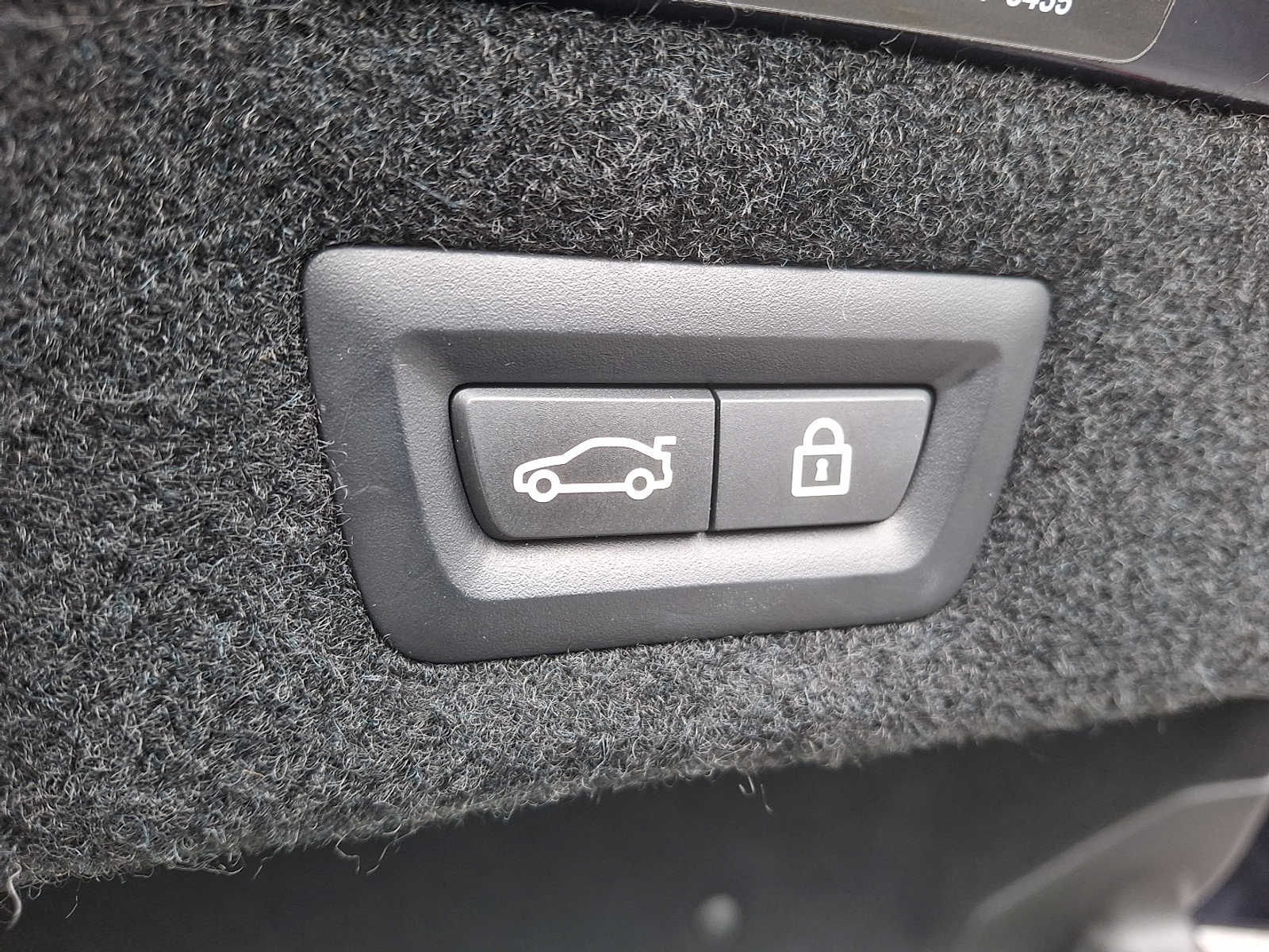 Thumbnail: 2023 BMW 8 Series - 32