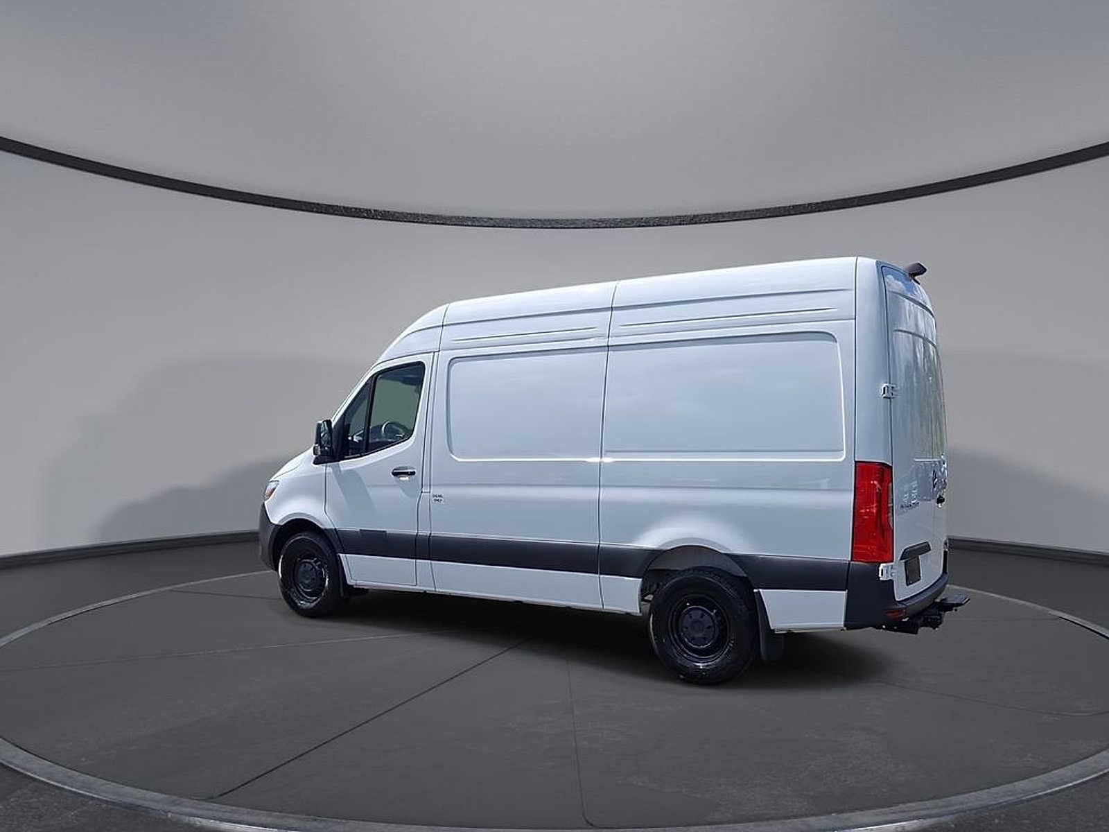 Thumbnail: 2025 Mercedes-Benz Sprinter - 6