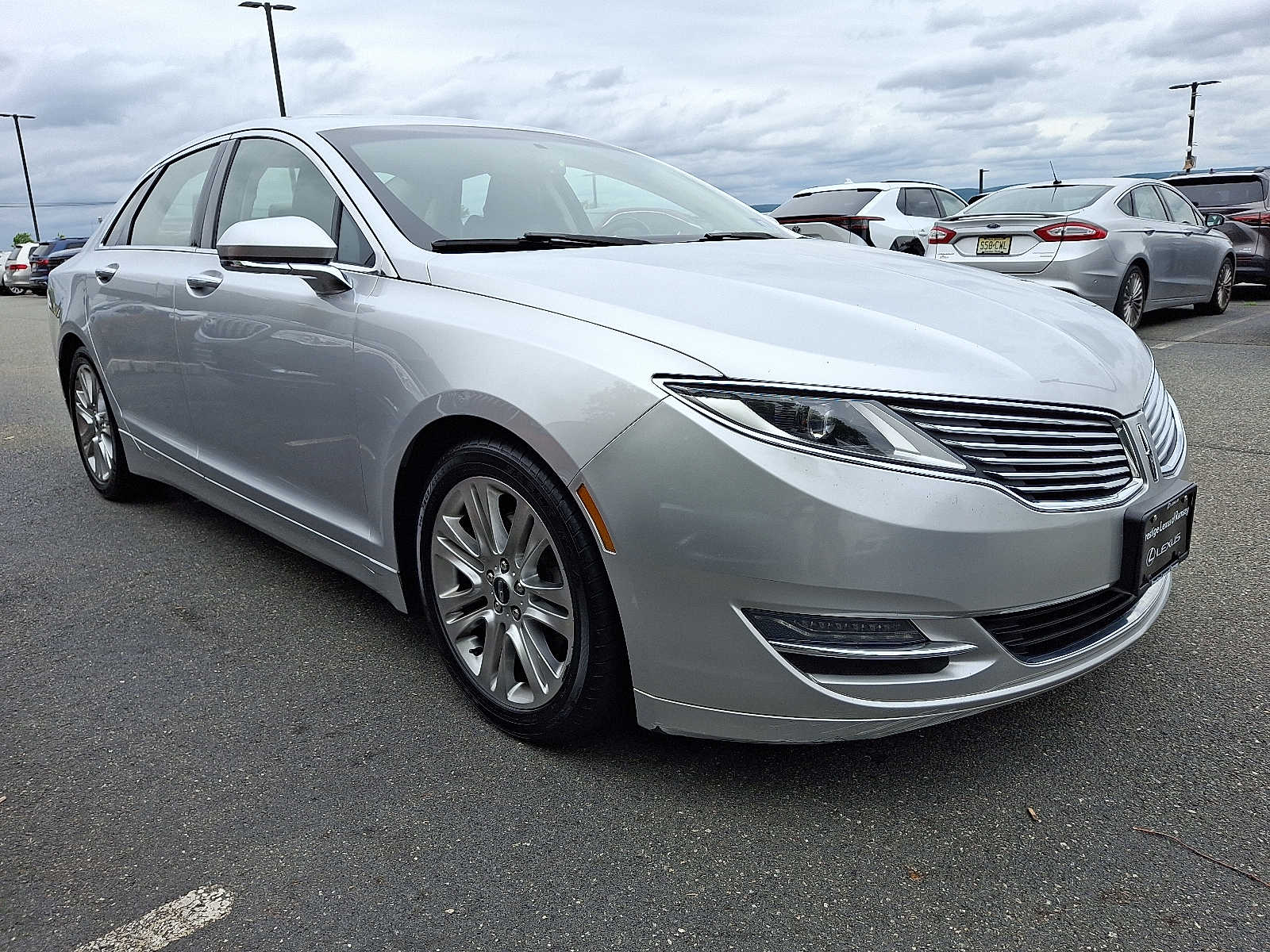 Thumbnail: 2016 Lincoln MKZ - 3