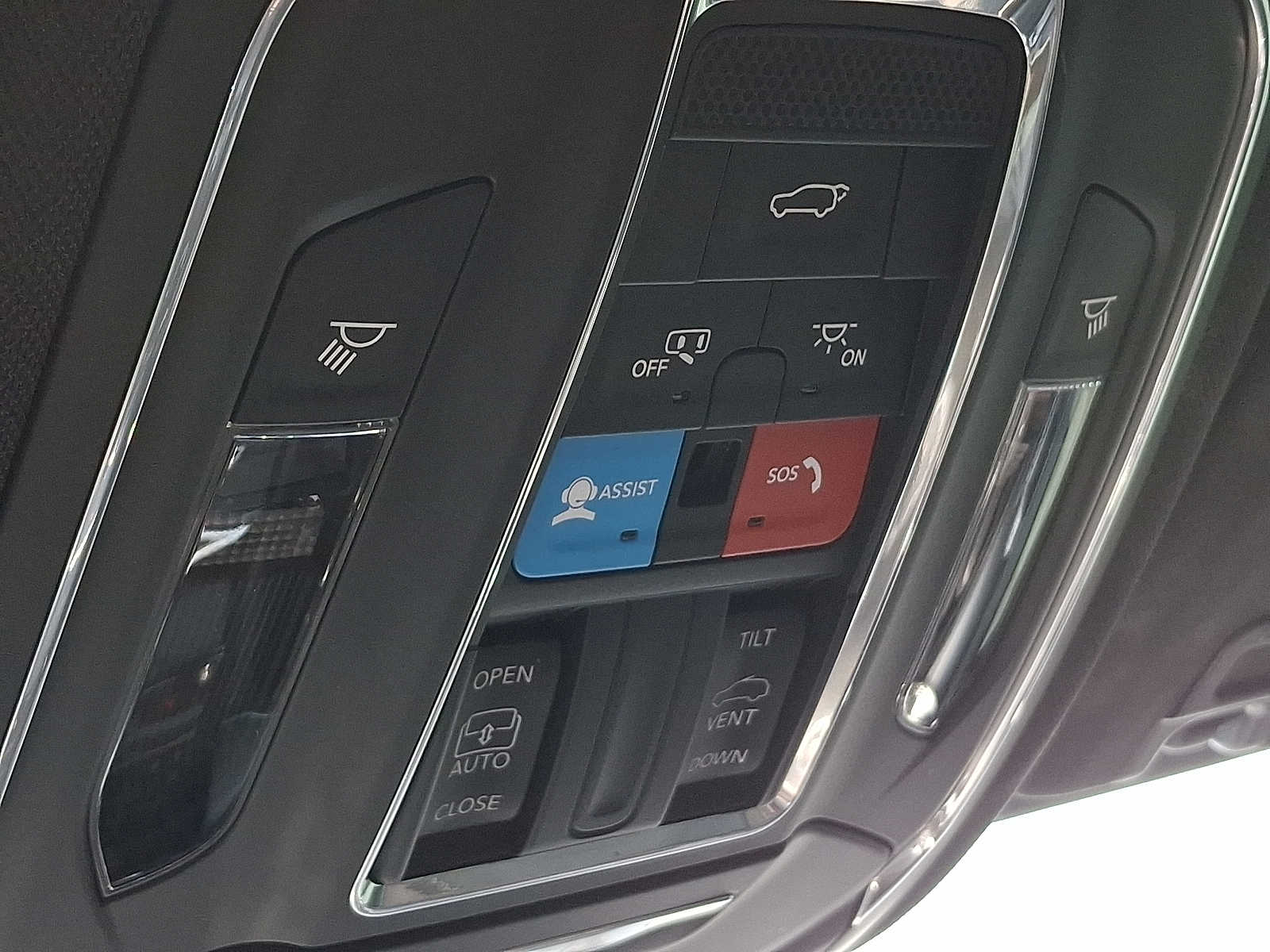 2023 Jeep Grand Cherokee Laredo 24