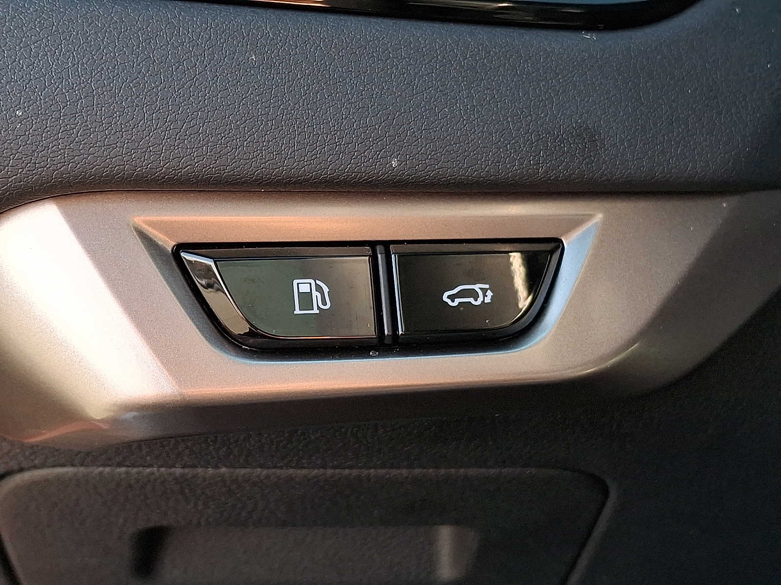 Thumbnail: 2025 Lexus RX - 24