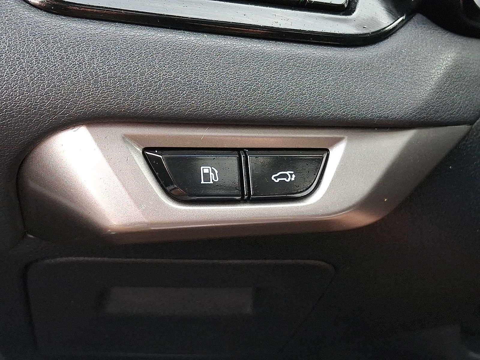 Thumbnail: 2024 Lexus RX - 24