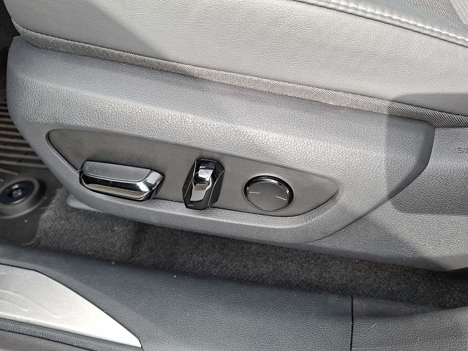 Thumbnail: 2023 Lexus RX - 10