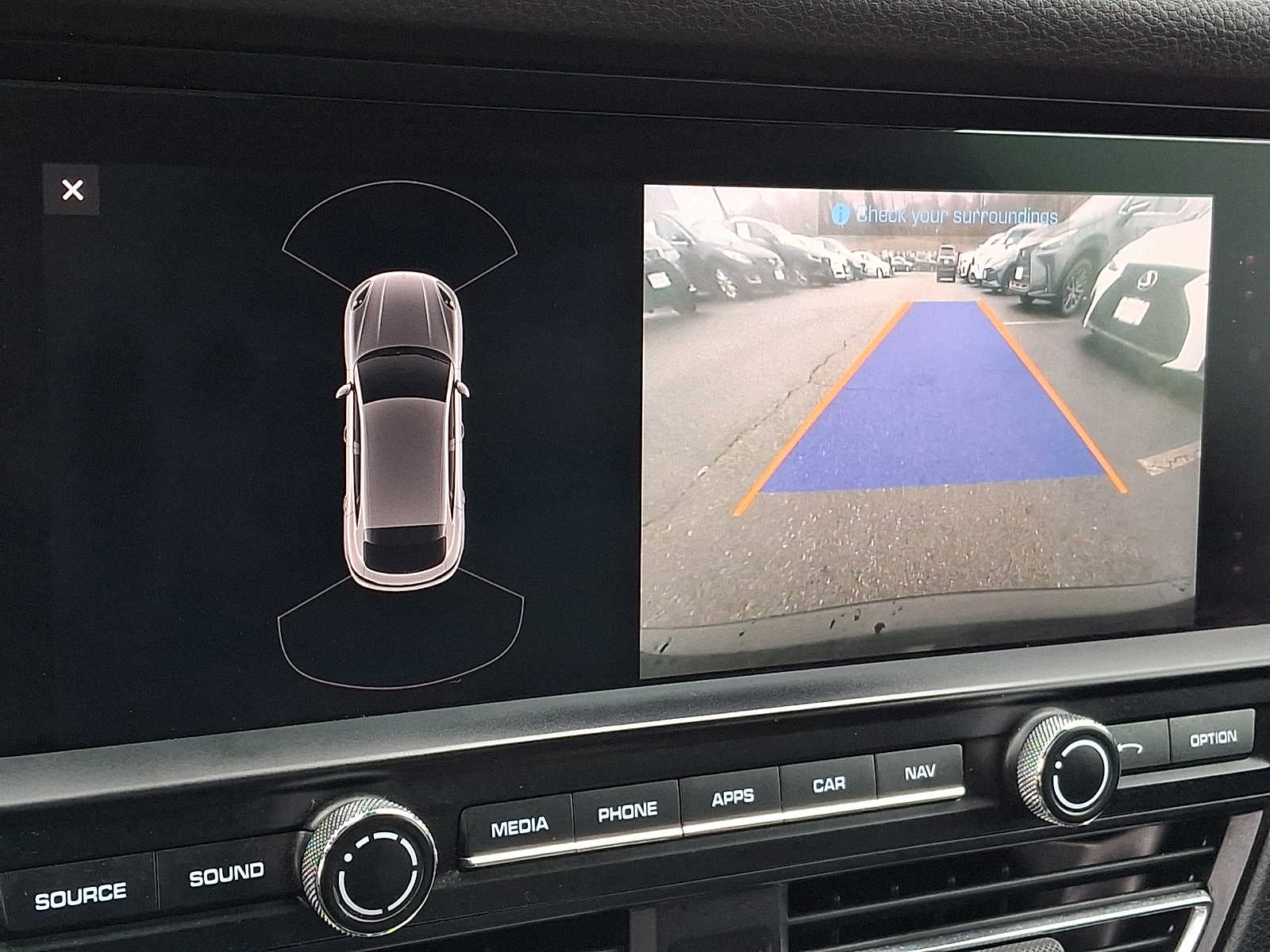 Thumbnail: 2019 Porsche Macan - 17