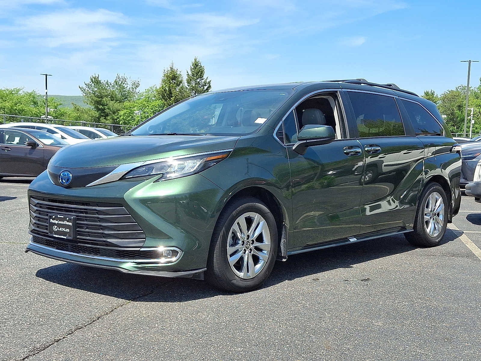 2022 Toyota Sienna XLE -
                  Ramsey, NJ