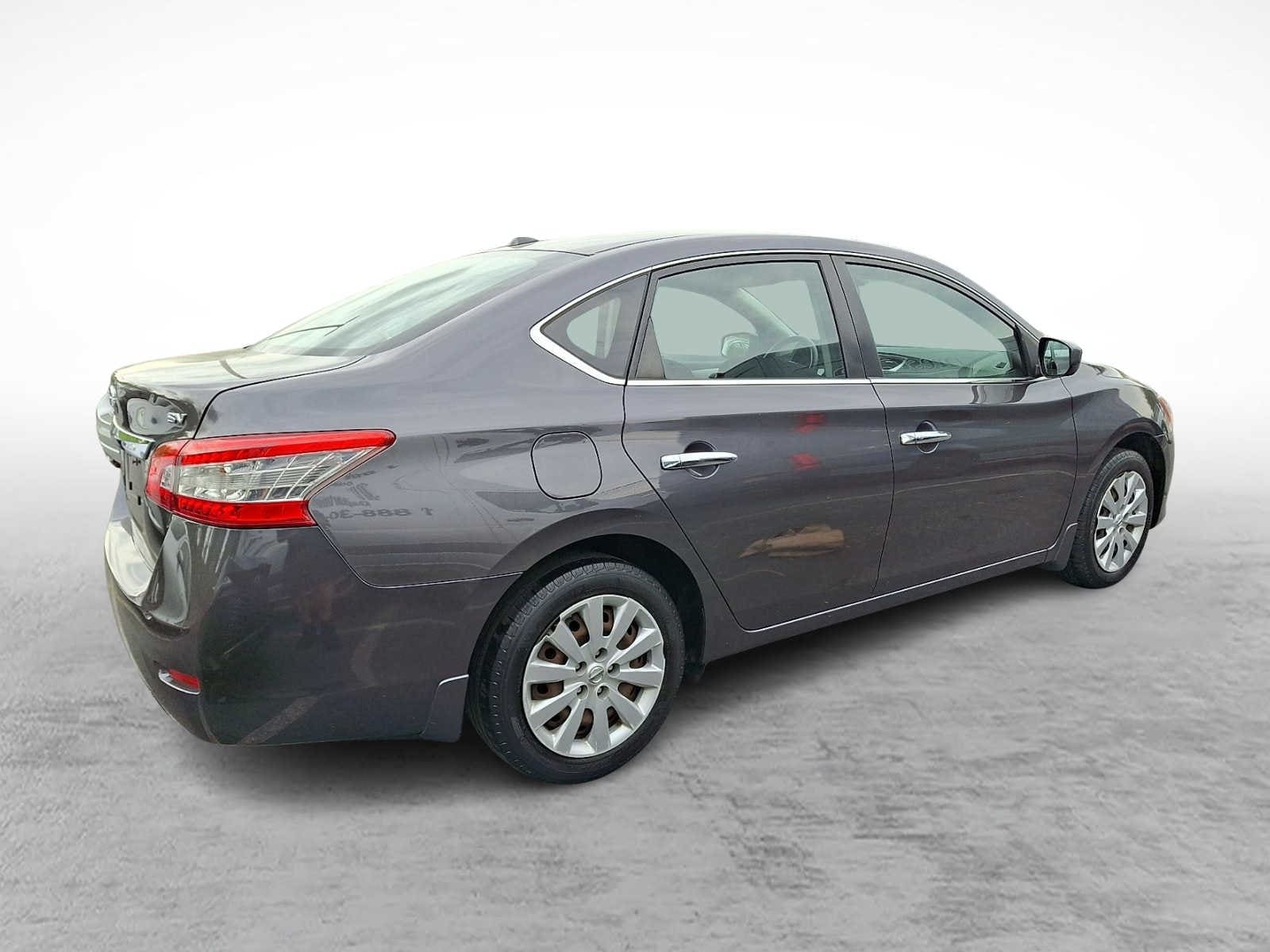 Thumbnail: 2015 Nissan Sentra - 4