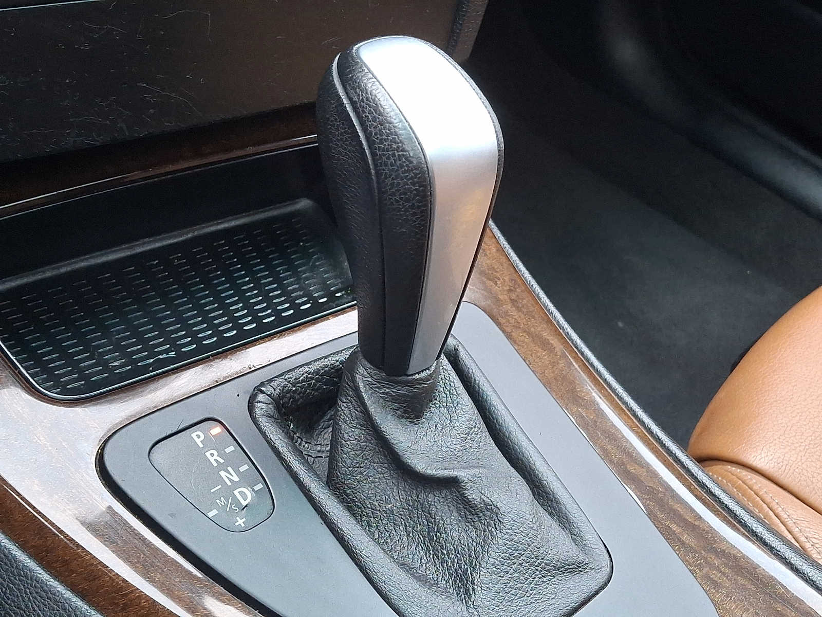 Thumbnail: 2010 BMW 3 Series - 13