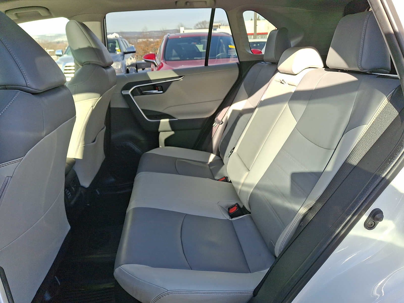 Thumbnail: 2022 Toyota RAV4 - 7