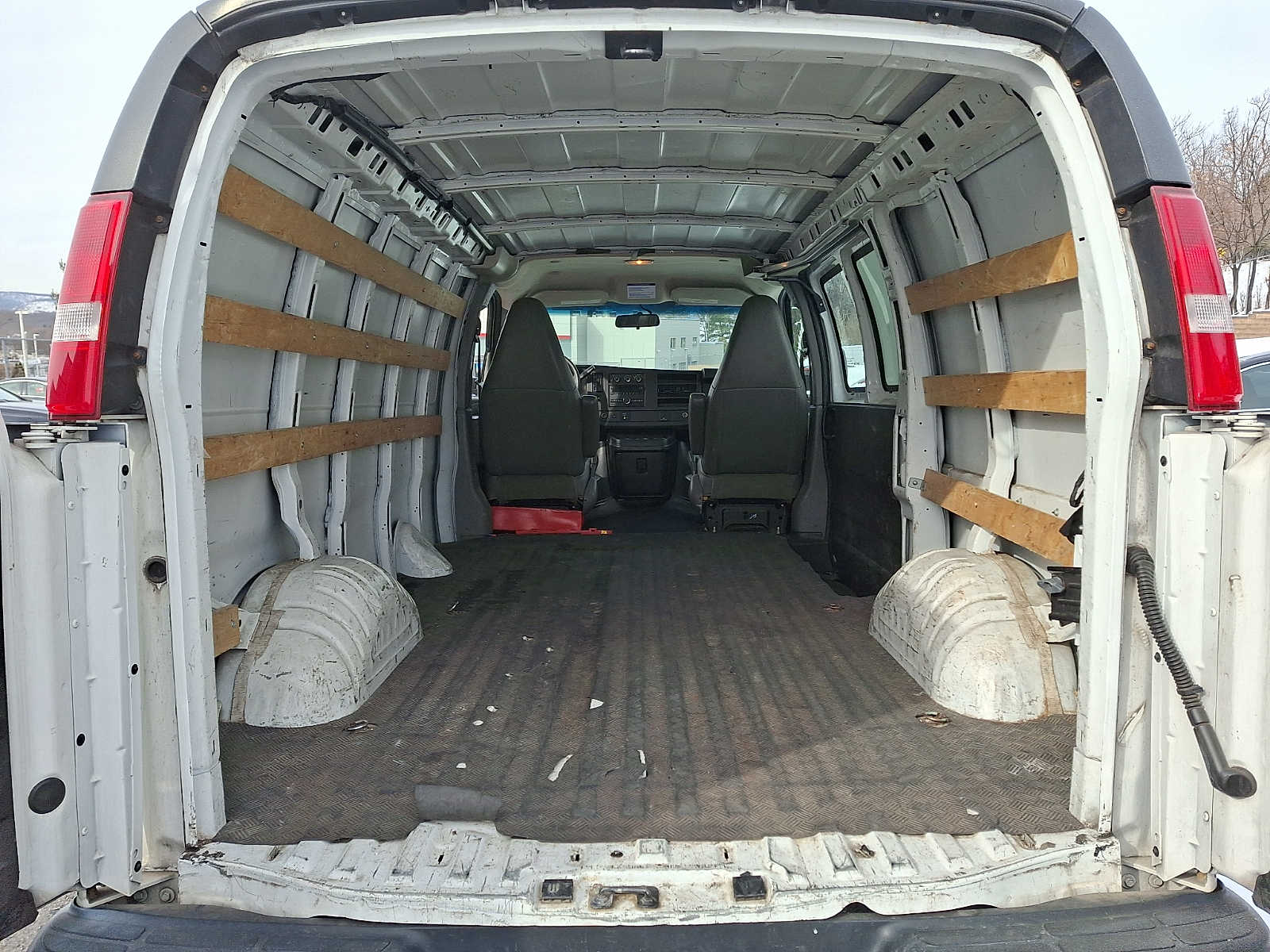 Thumbnail: 2019 GMC Savana - 25