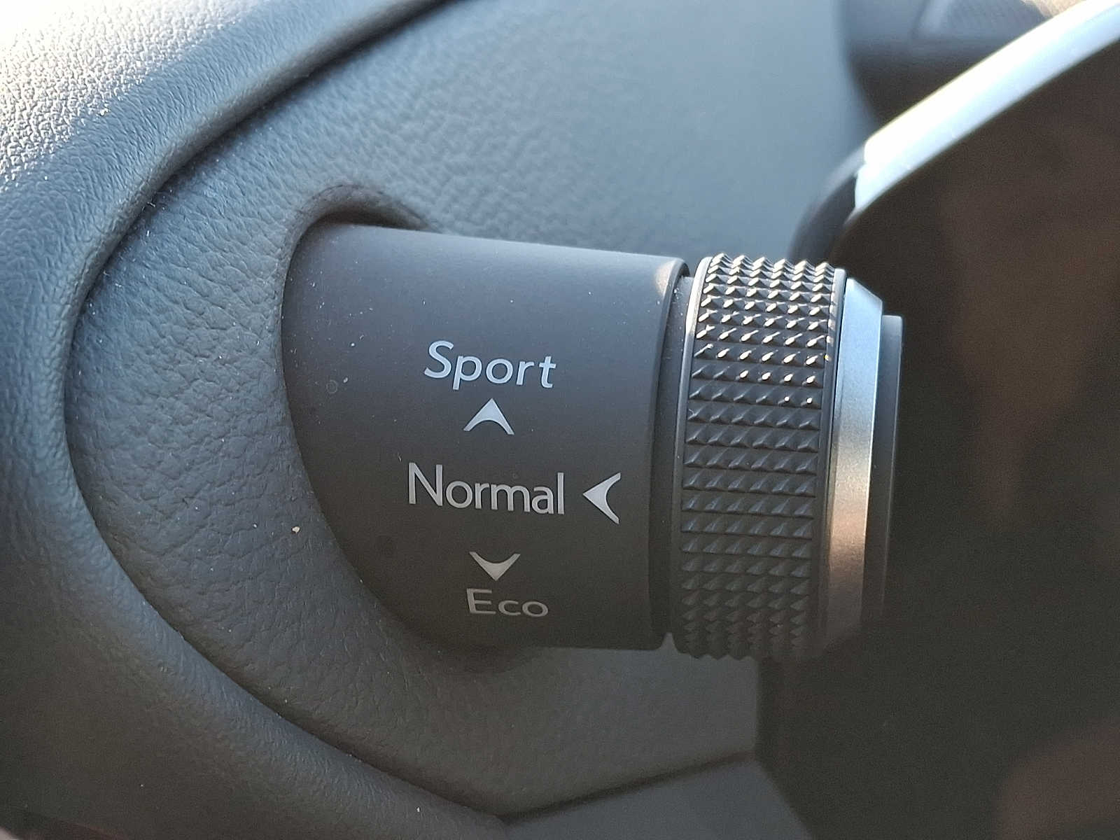 Thumbnail: 2023 Lexus ES - 22