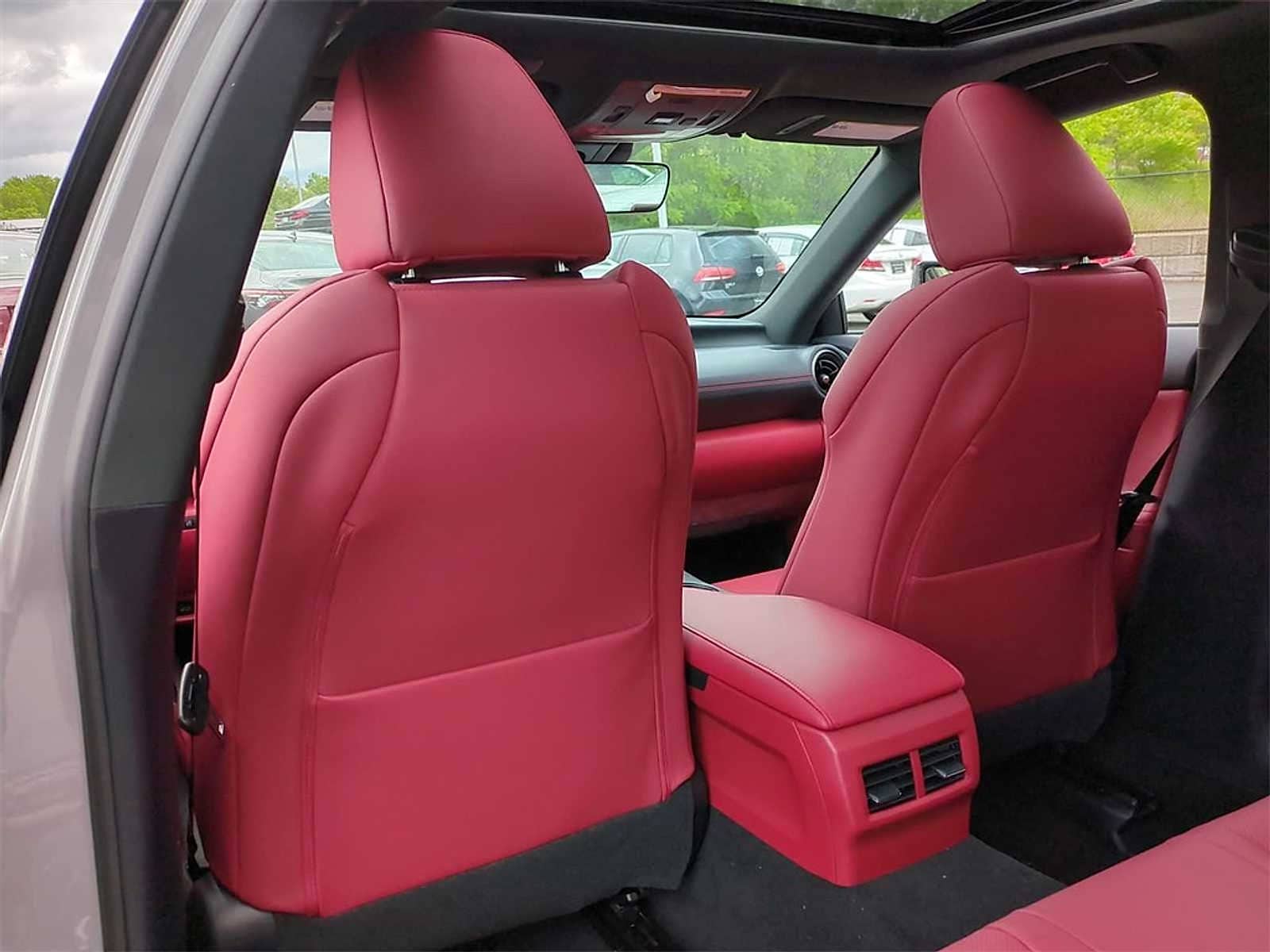 2025 Lexus IS 350 19