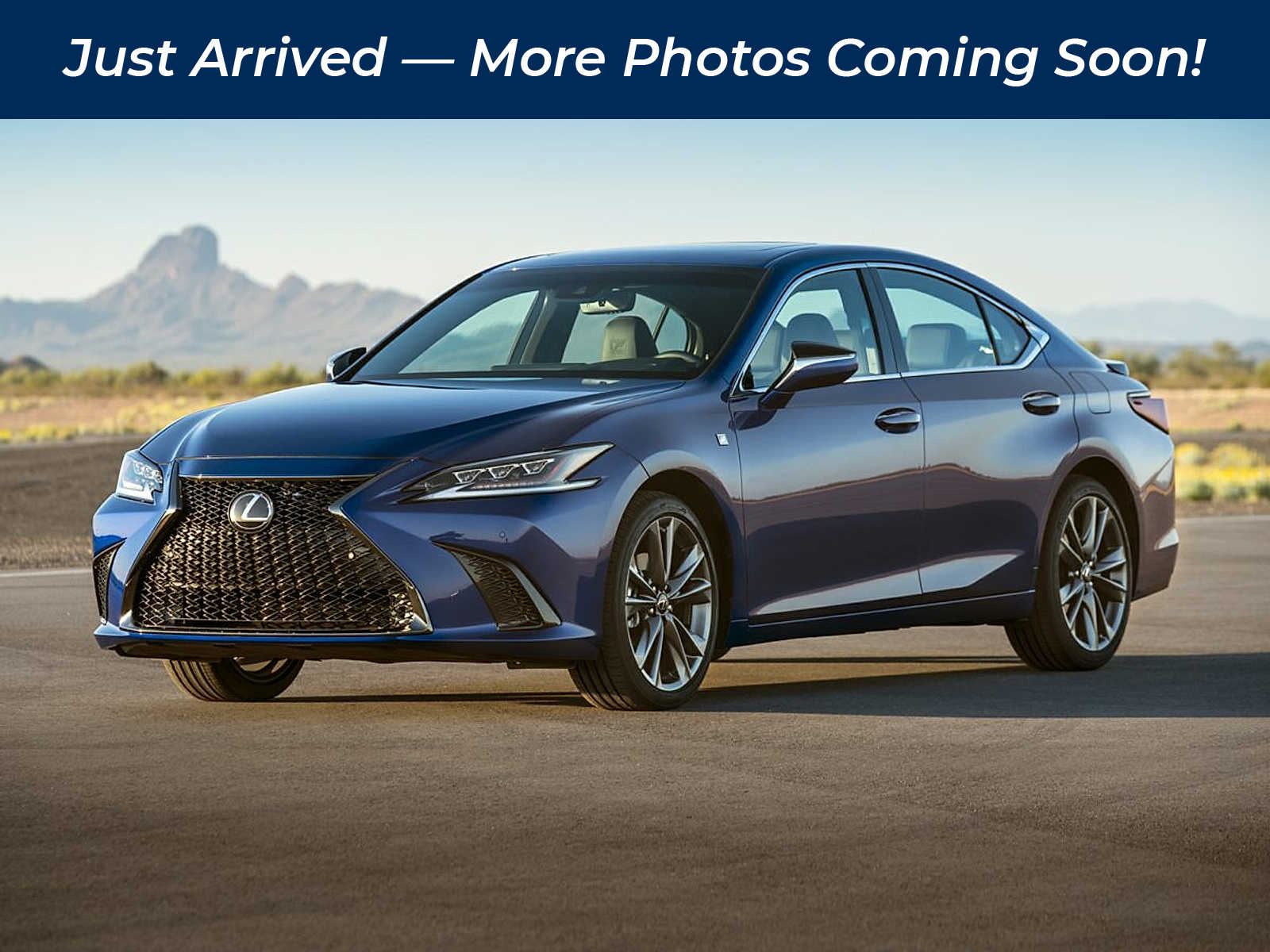 2021 Lexus ES 350 Hero Image