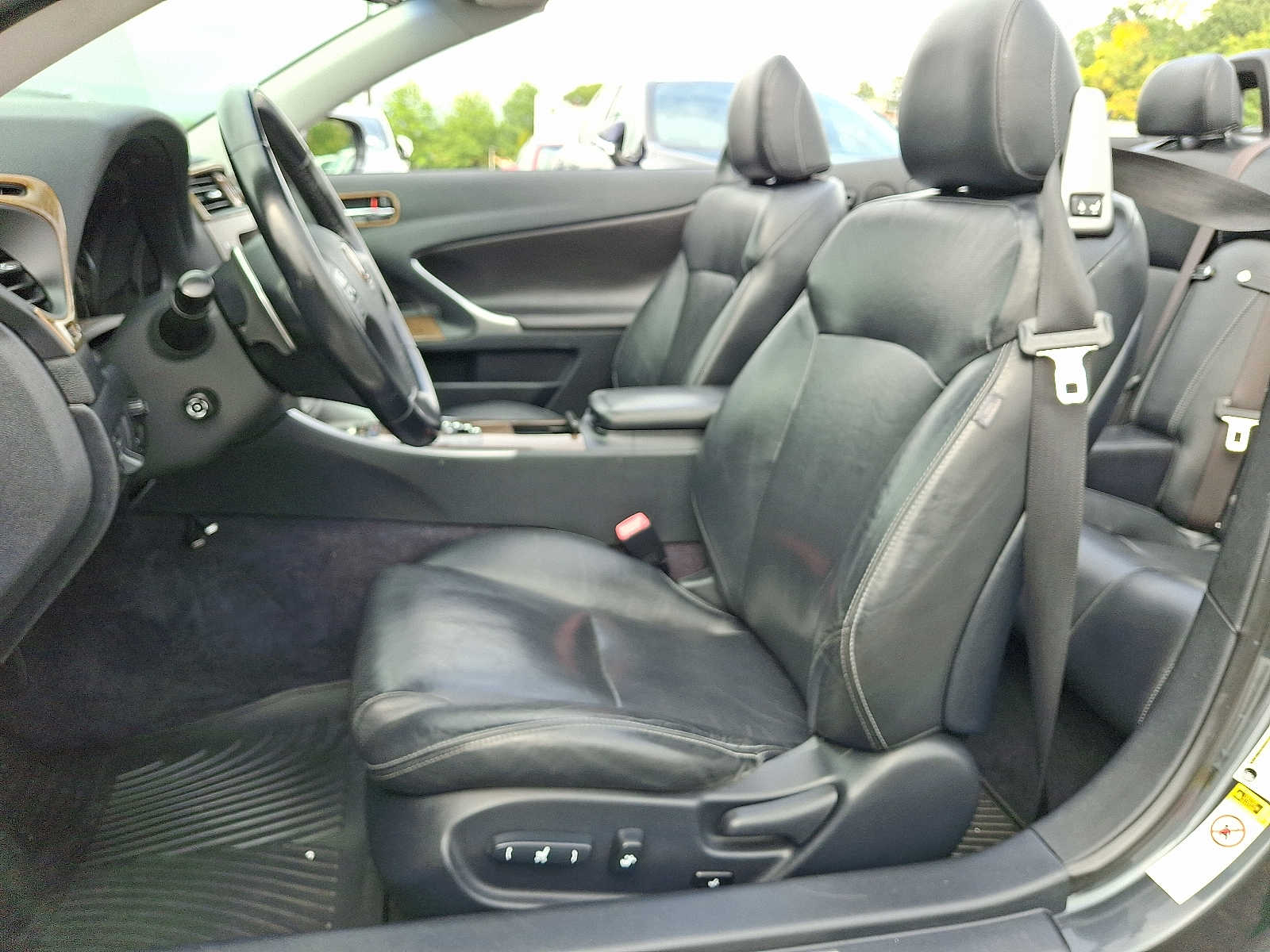 Thumbnail: 2010 Lexus IS - 11