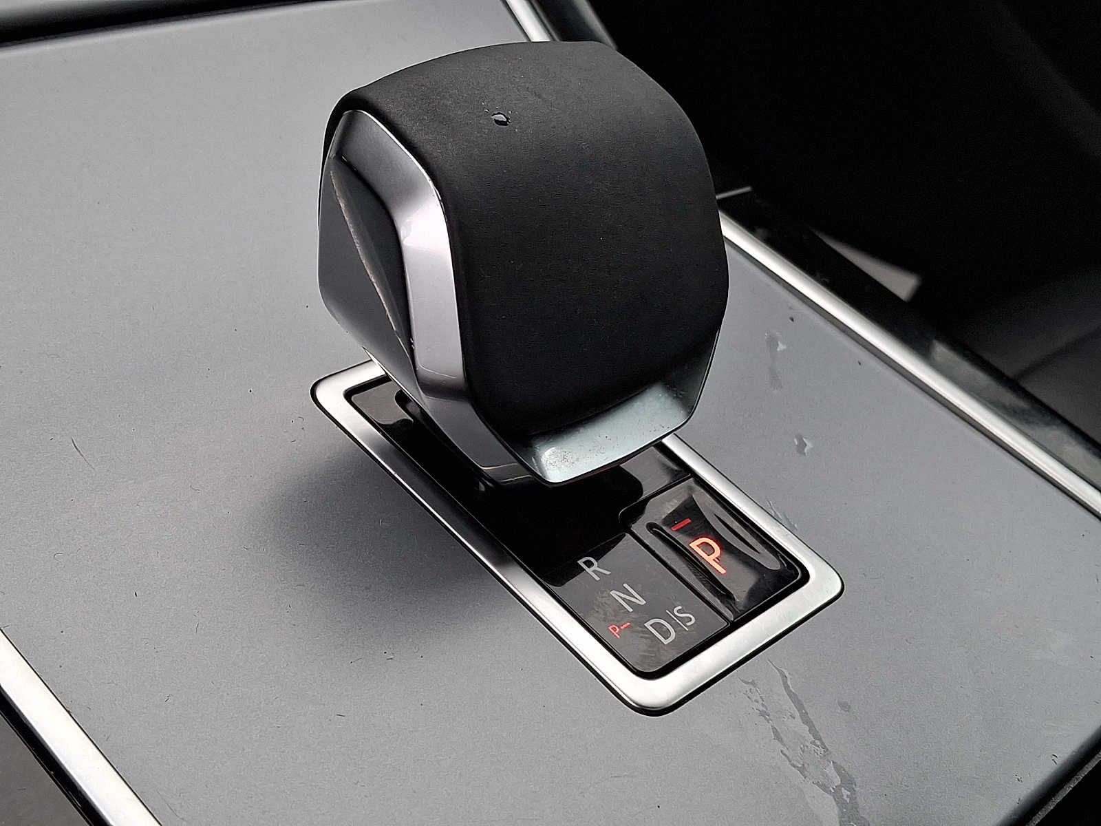 Thumbnail: 2024 Land Rover Range Rover Evoque - 12