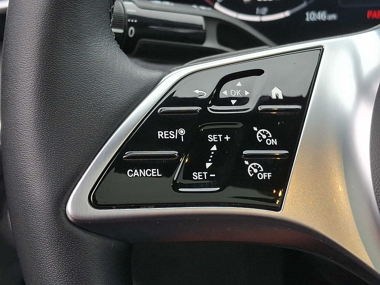 Thumbnail: 2023 Mercedes-Benz C-Class - 18