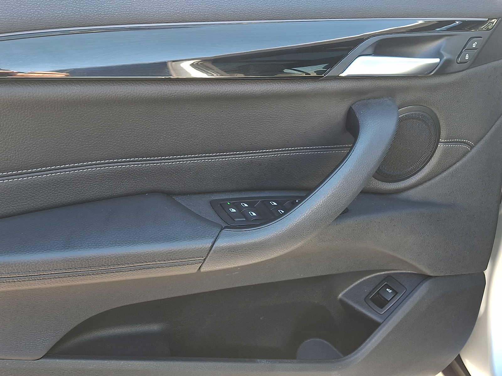 Thumbnail: 2019 BMW X1 - 10