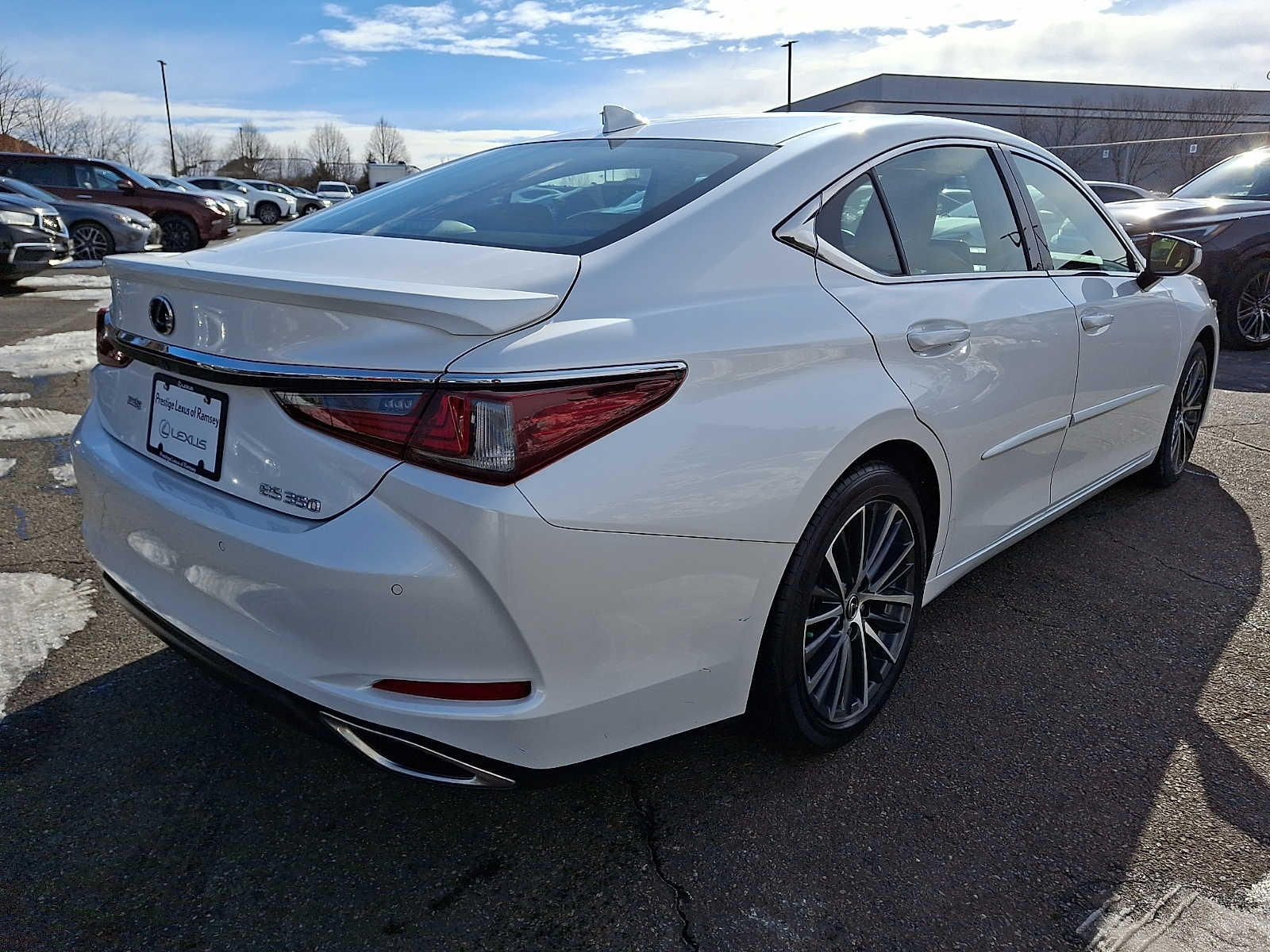 Thumbnail: 2023 Lexus ES - 4