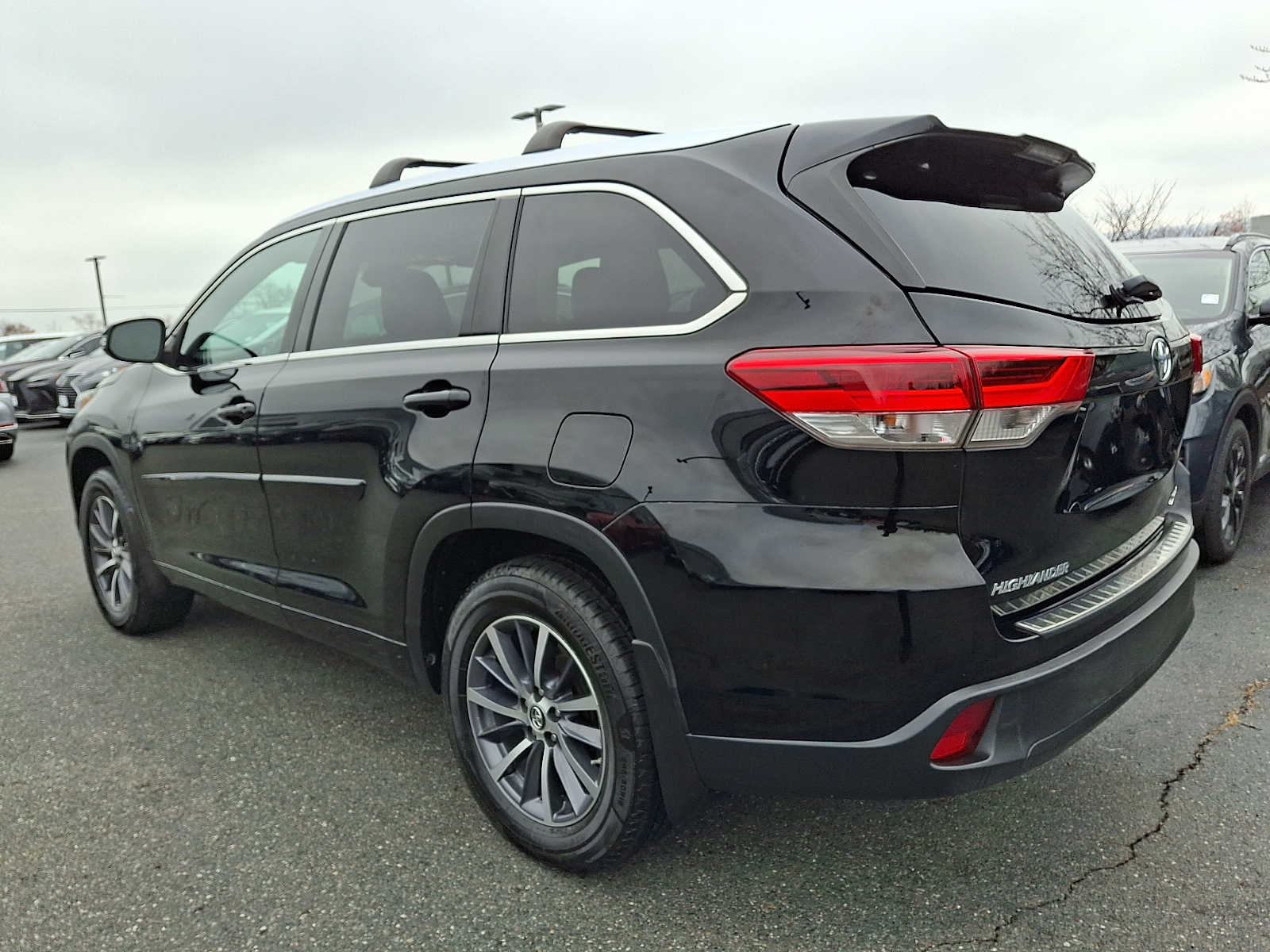 Thumbnail: 2017 Toyota Highlander - 5