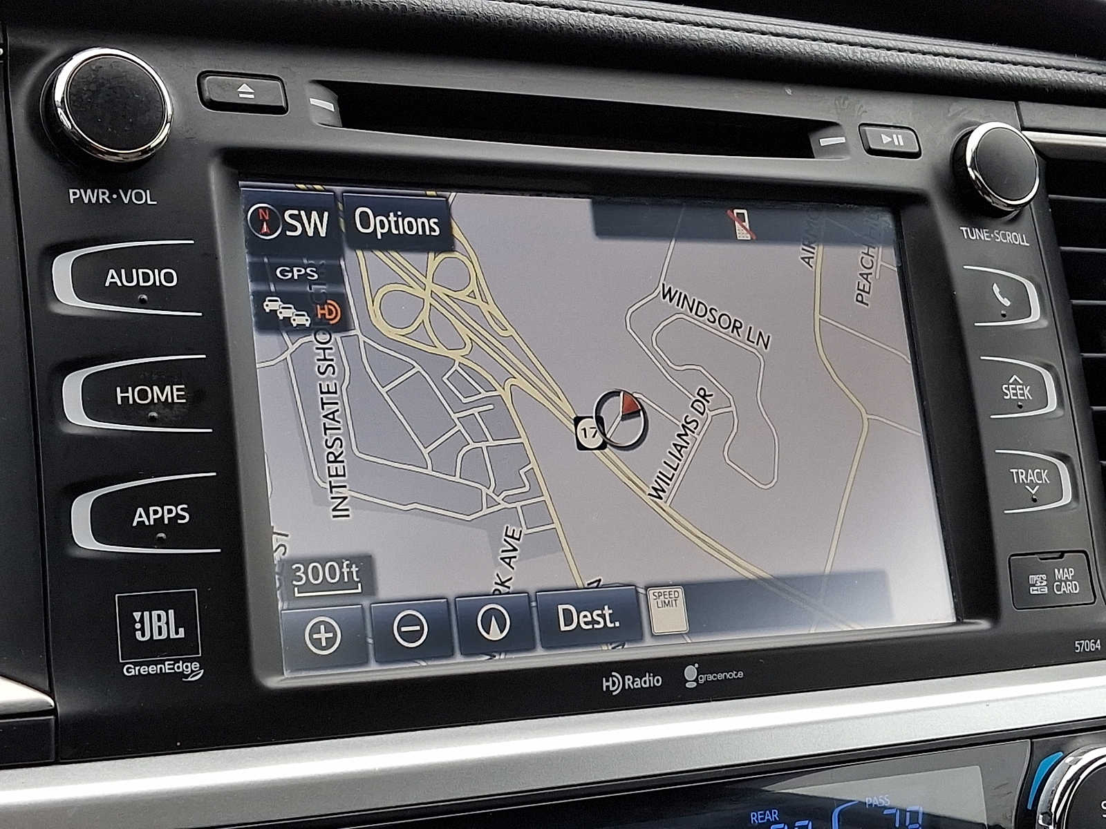 Thumbnail: 2014 Toyota Highlander - 16