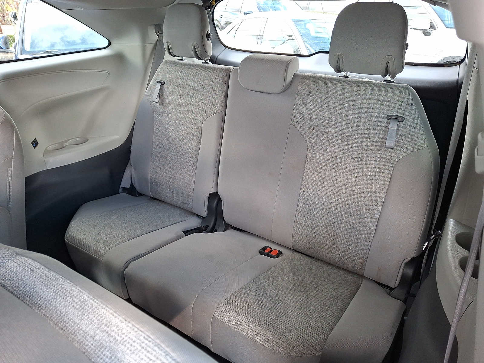 Thumbnail: 2023 Toyota Sienna - 8