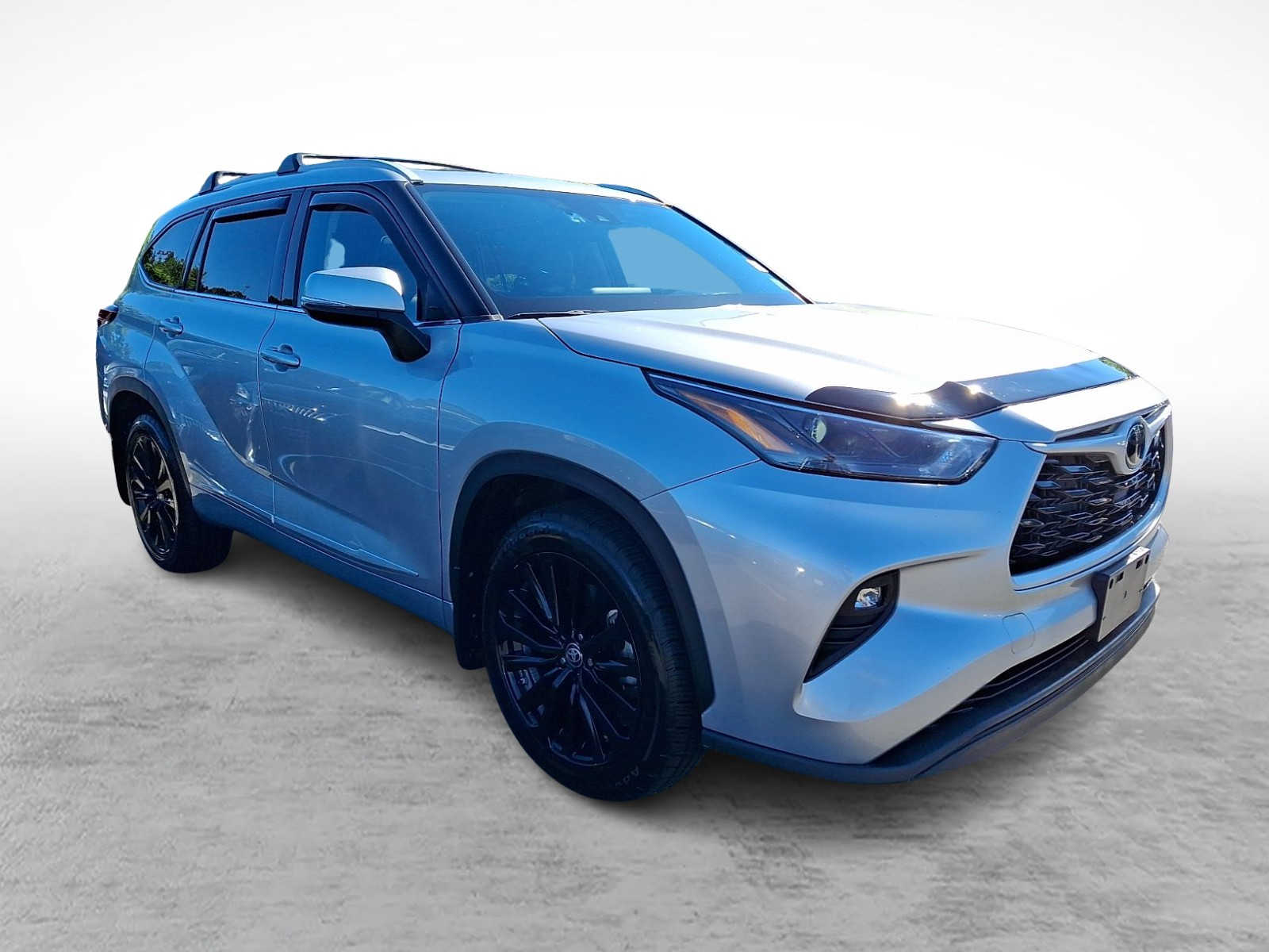 Thumbnail: 2022 Toyota Highlander - 3