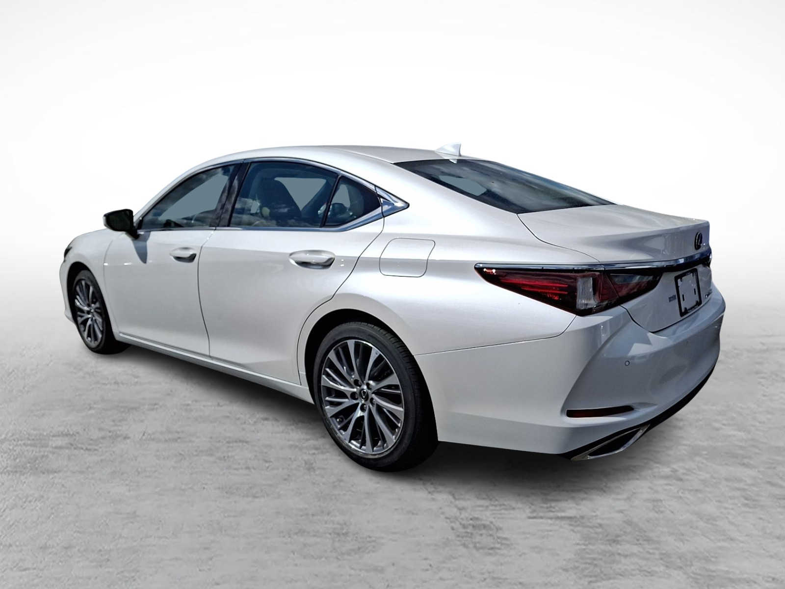 Thumbnail: 2021 Lexus ES - 5