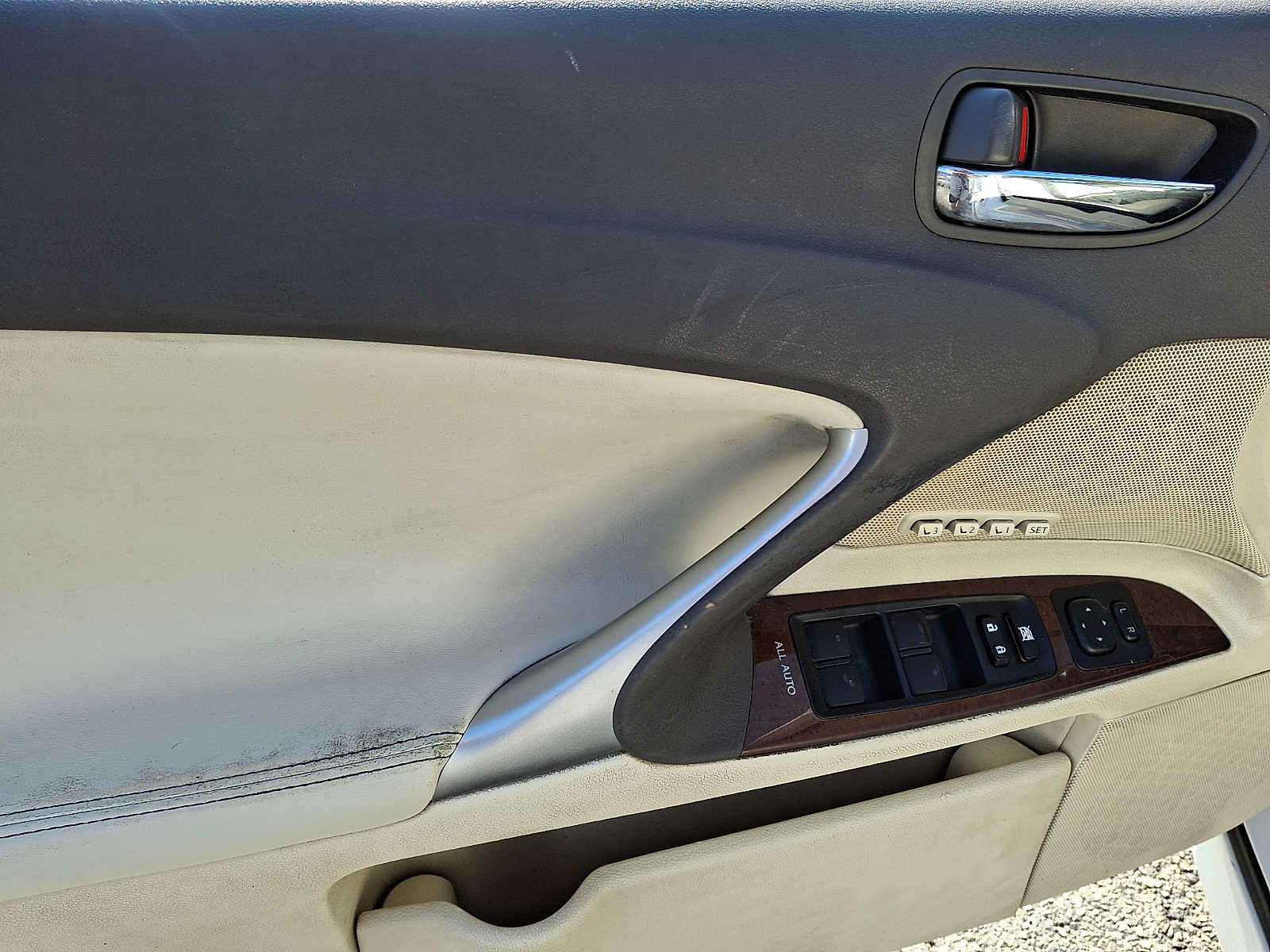 Thumbnail: 2010 Lexus IS - 8
