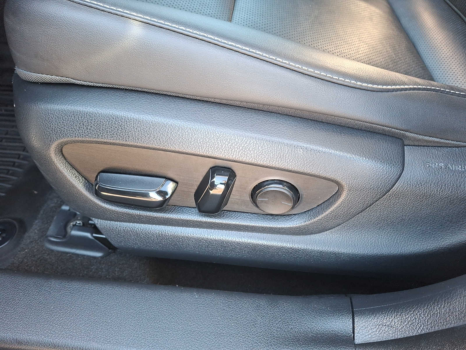 Thumbnail: 2019 Lexus UX - 11