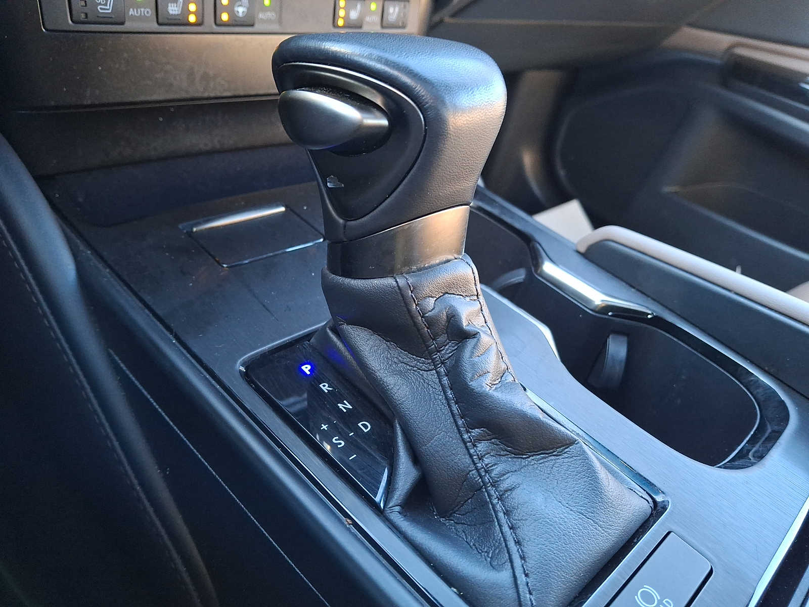 Thumbnail: 2023 Lexus ES - 13