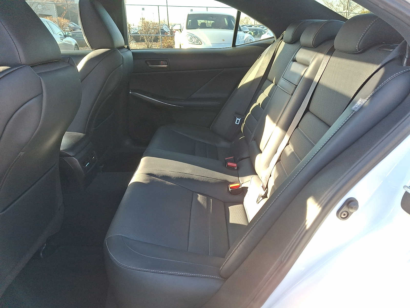 Thumbnail: 2020 Lexus IS - 9