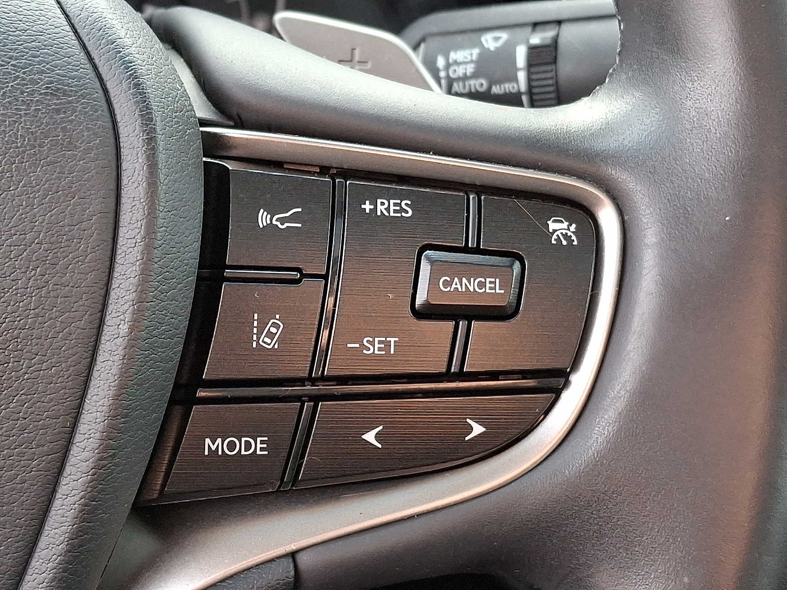 Thumbnail: 2023 Lexus ES - 19