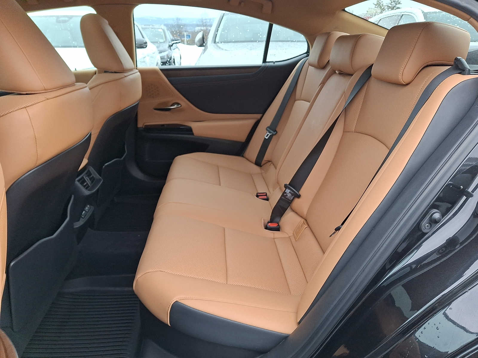 Thumbnail: 2024 Lexus ES - 8