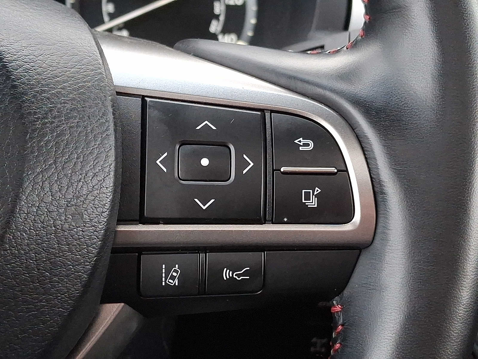 Thumbnail: 2023 Lexus GX - 19