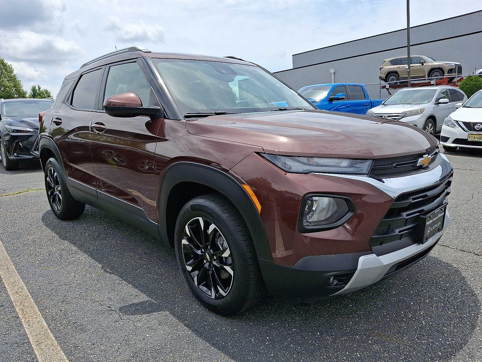 Thumbnail: 2023 Chevrolet TrailBlazer - 3
