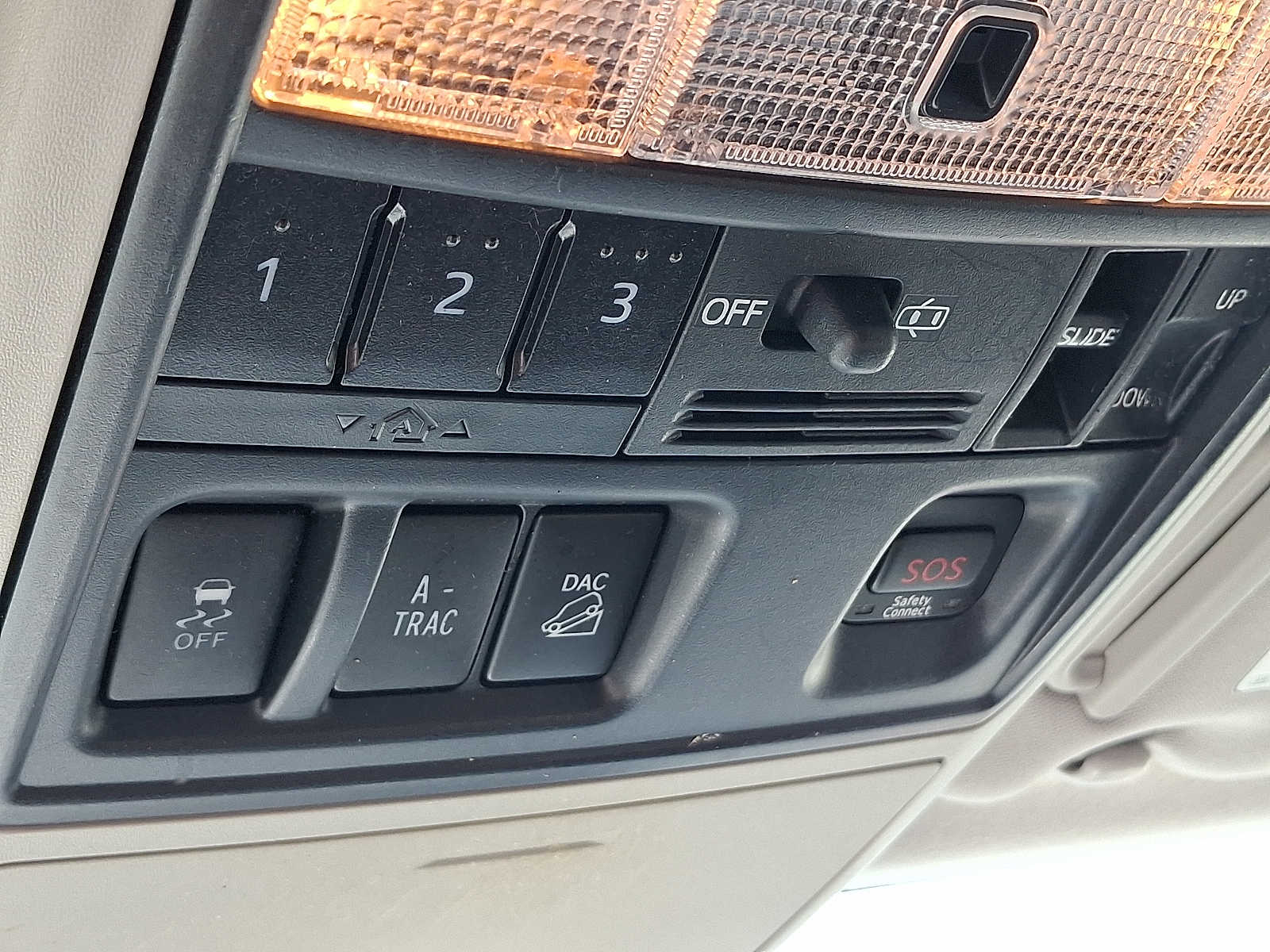 Thumbnail: 2015 Toyota 4Runner - 22