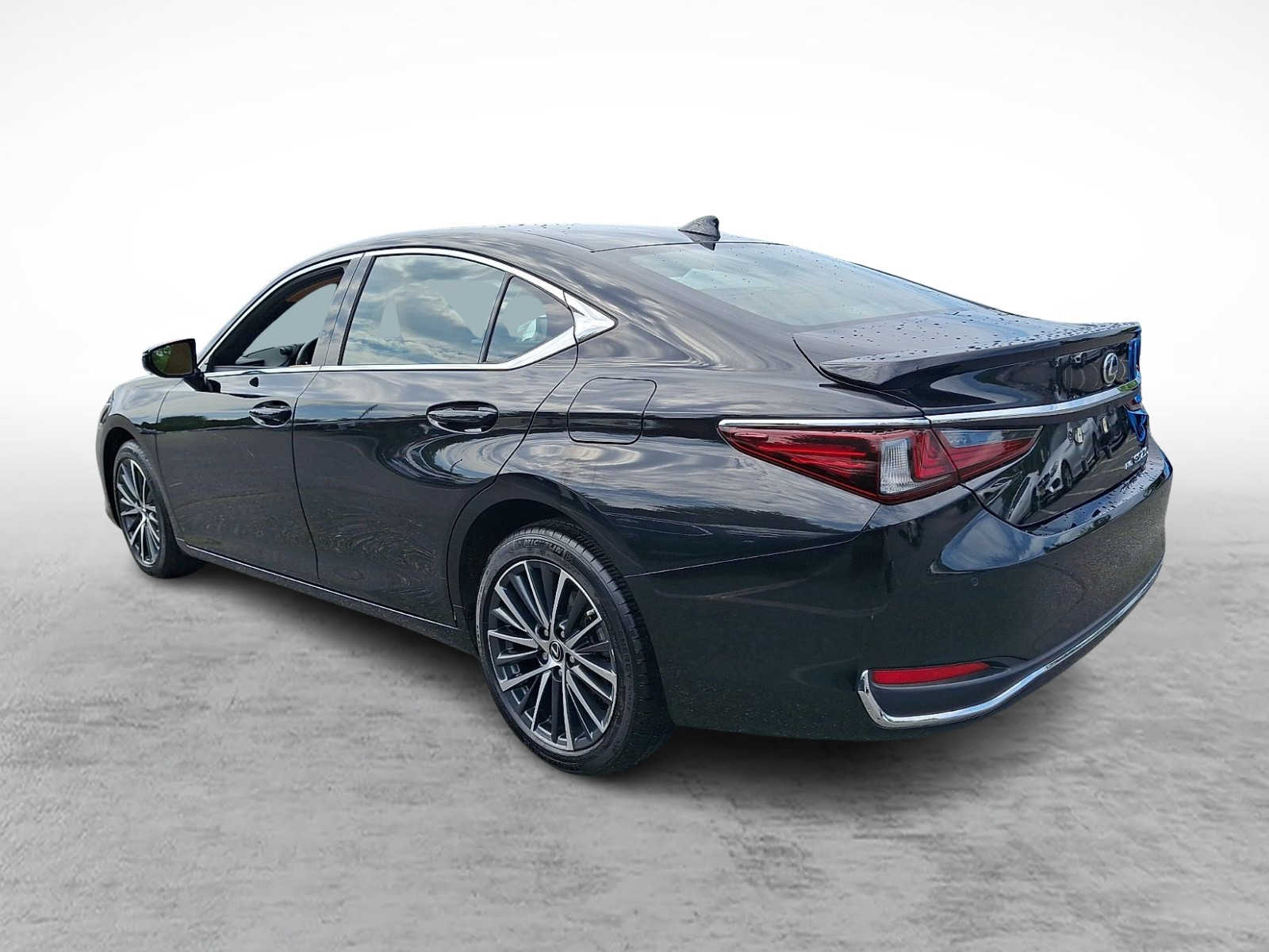 Thumbnail: 2023 Lexus ES - 5
