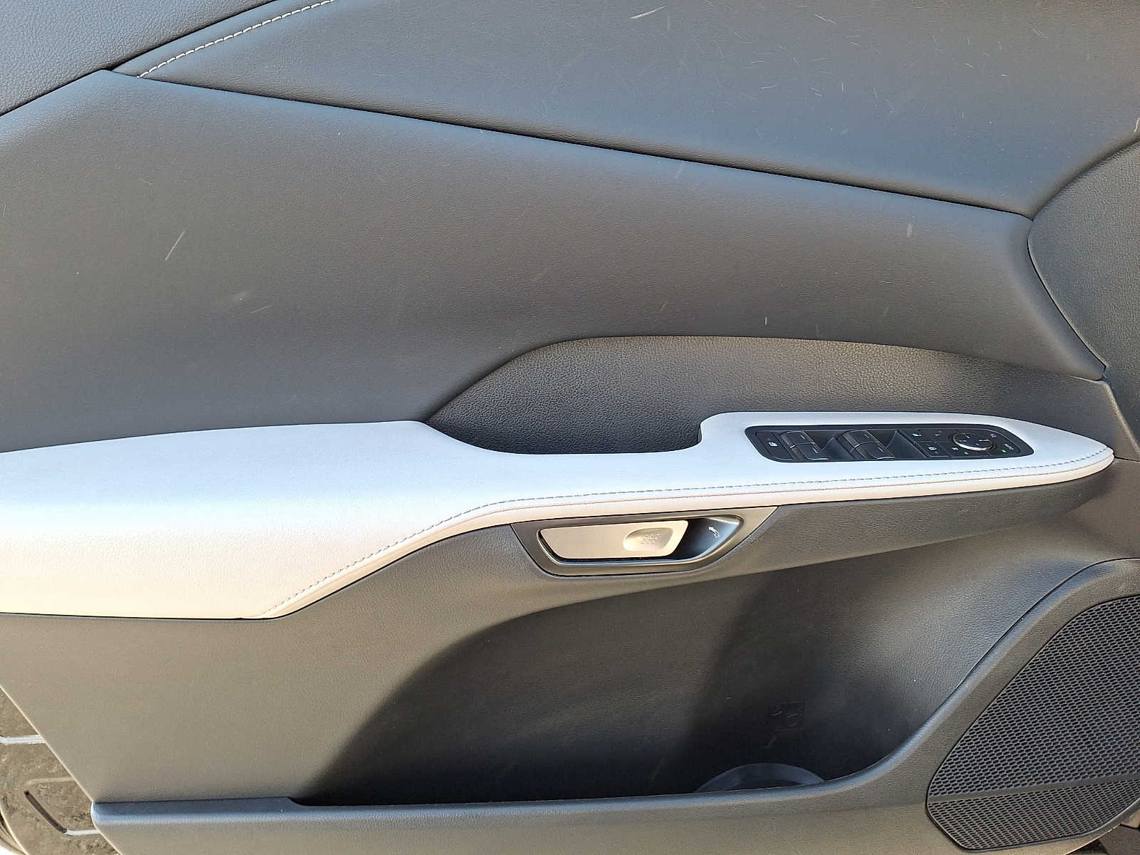 Thumbnail: 2023 Lexus RX - 9