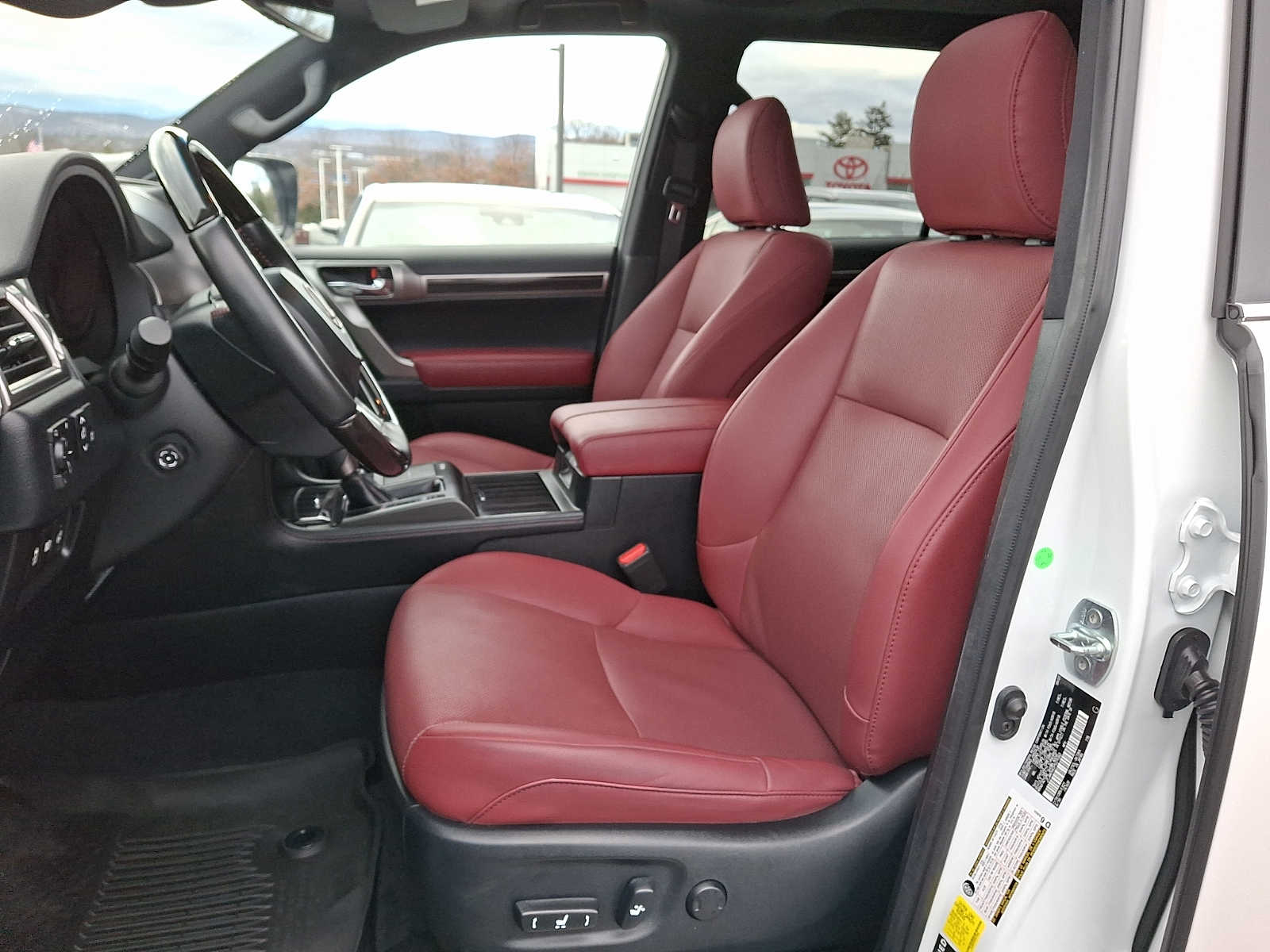 Thumbnail: 2023 Lexus GX - 10