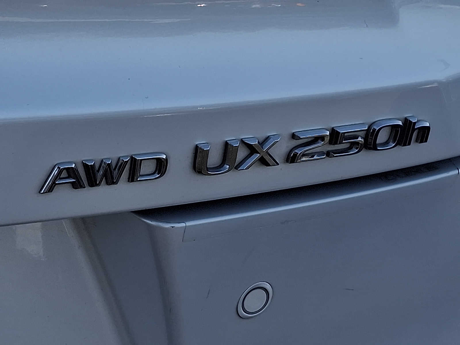 Thumbnail: 2023 Lexus UX - 29