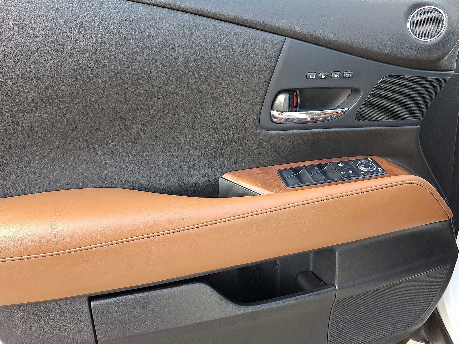 Thumbnail: 2015 Lexus RX - 9