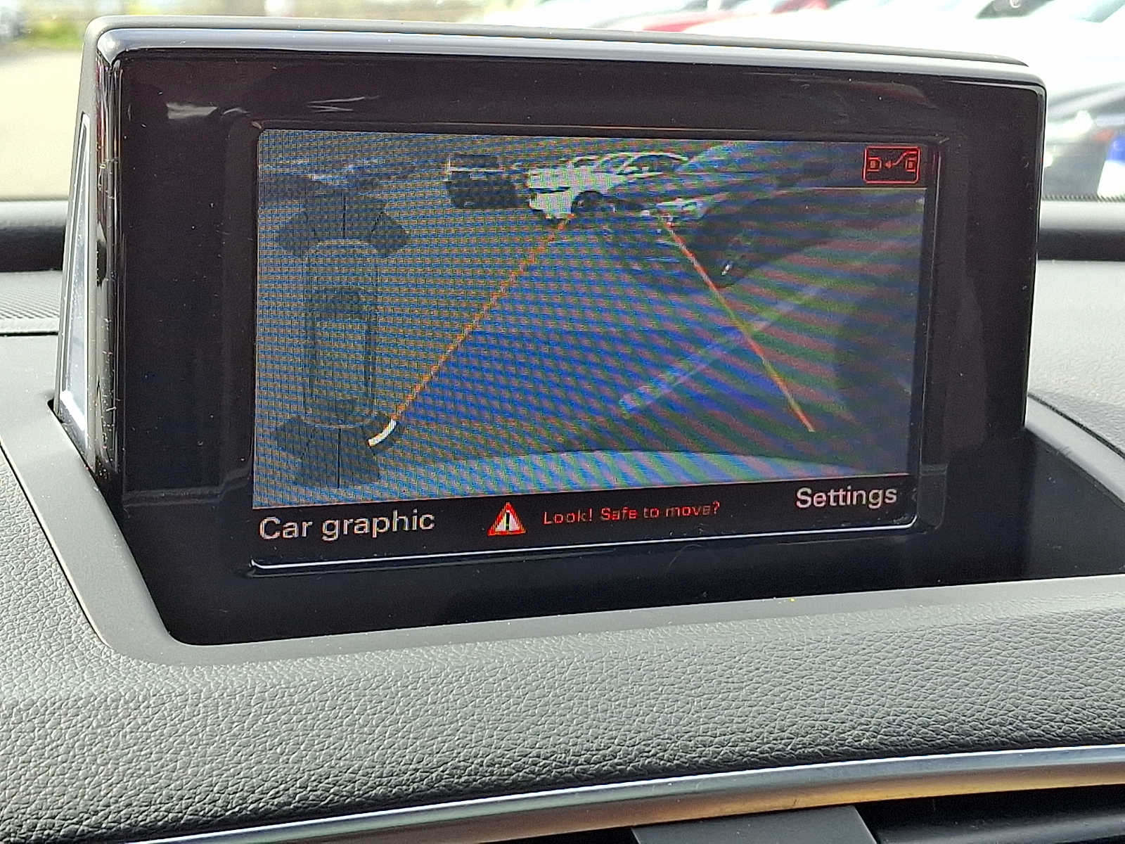 Thumbnail: 2018 Audi Q3 - 18