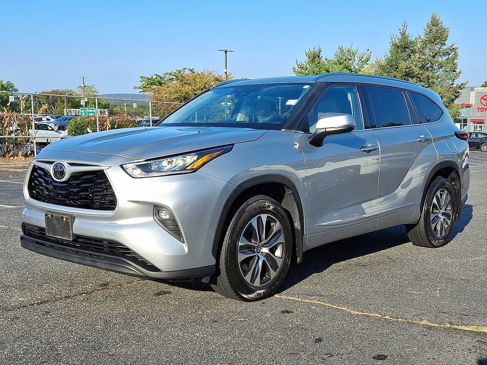 Thumbnail: 2020 Toyota Highlander - 1